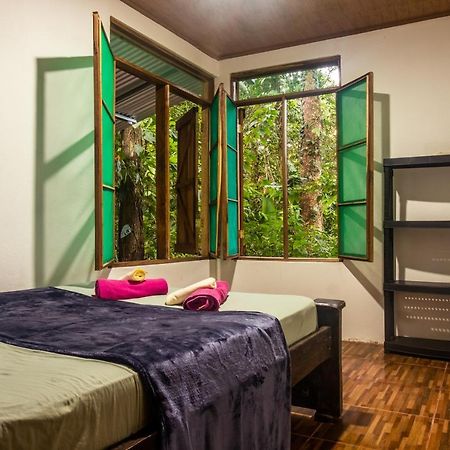 The Green Jungle Cabinas - Playa Chiquita Hotel Puerto Viejo de Talamanca Exterior foto